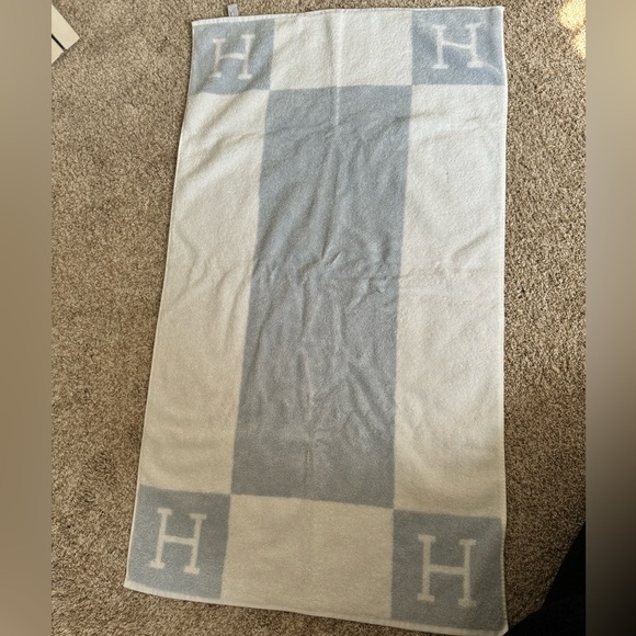 BNIB Hermes Avalon Face Towel Bleu Glacier - Picture 3 of 5